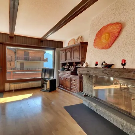Apartment Square Poste 237 *